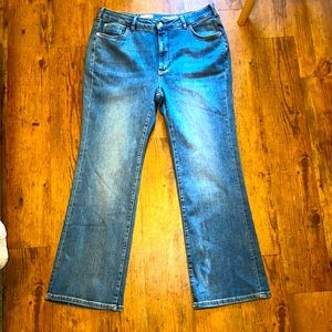 NWT Pilcro Jeans